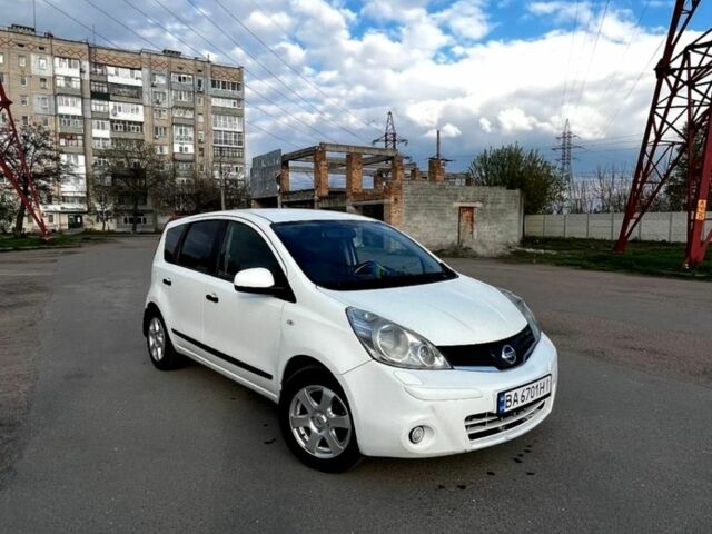 Белый Ниссан Ноут, объемом двигателя 1.39 л и пробегом 270 тыс. км за 5500 $, фото 6 на Automoto.ua