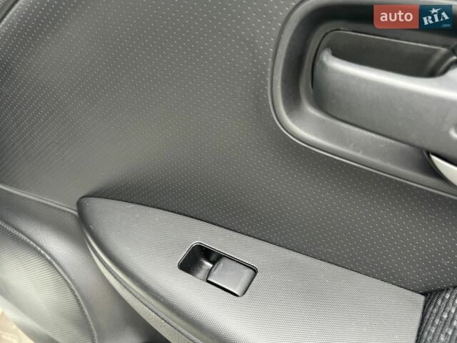 Белый Ниссан Ноут, объемом двигателя 1.6 л и пробегом 150 тыс. км за 7950 $, фото 76 на Automoto.ua