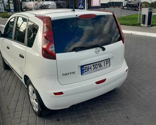 Білий Ніссан Ноут, об'ємом двигуна 1.39 л та пробігом 131 тис. км за 6300 $, фото 10 на Automoto.ua