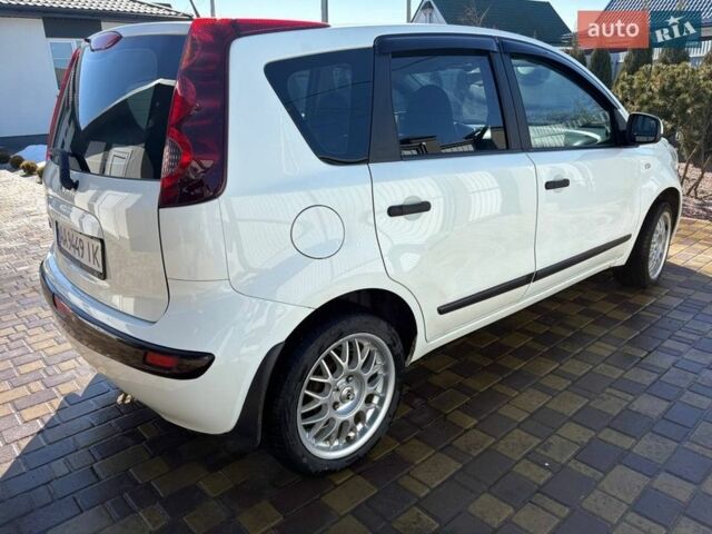 Білий Ніссан Ноут, об'ємом двигуна 1.6 л та пробігом 233 тис. км за 7000 $, фото 11 на Automoto.ua