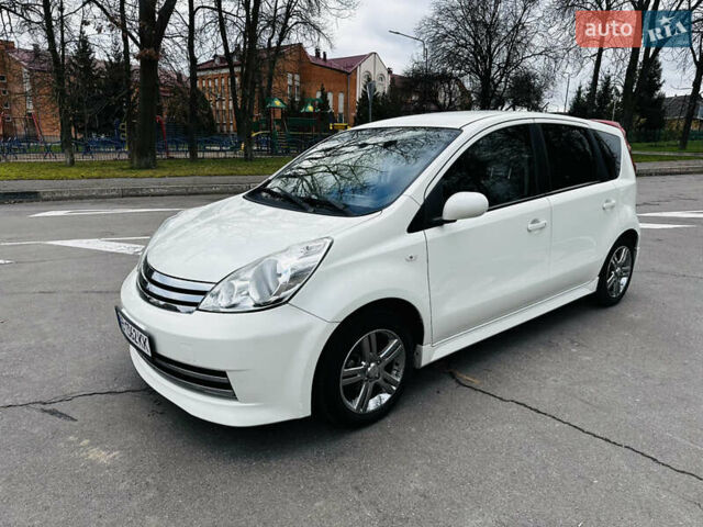 Білий Ніссан Ноут, об'ємом двигуна 1.6 л та пробігом 104 тис. км за 7600 $, фото 1 на Automoto.ua