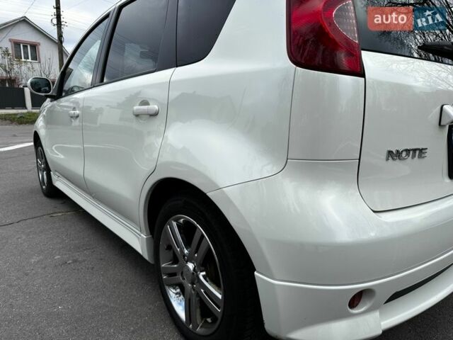 Белый Ниссан Ноут, объемом двигателя 1.5 л и пробегом 105 тыс. км за 6999 $, фото 5 на Automoto.ua