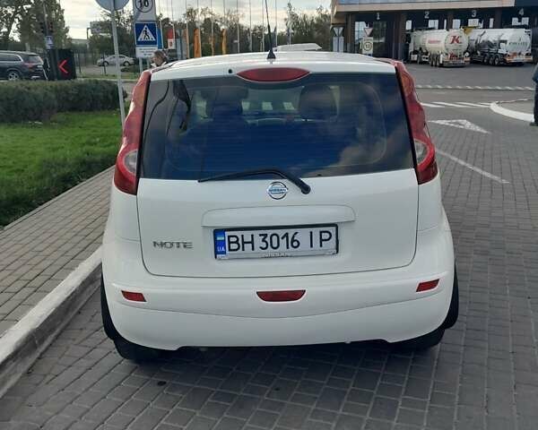 Білий Ніссан Ноут, об'ємом двигуна 1.39 л та пробігом 131 тис. км за 6500 $, фото 12 на Automoto.ua