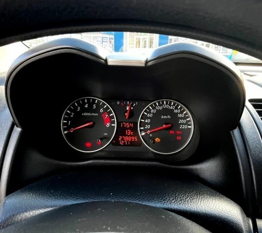 Белый Ниссан Ноут, объемом двигателя 1.39 л и пробегом 270 тыс. км за 5500 $, фото 12 на Automoto.ua