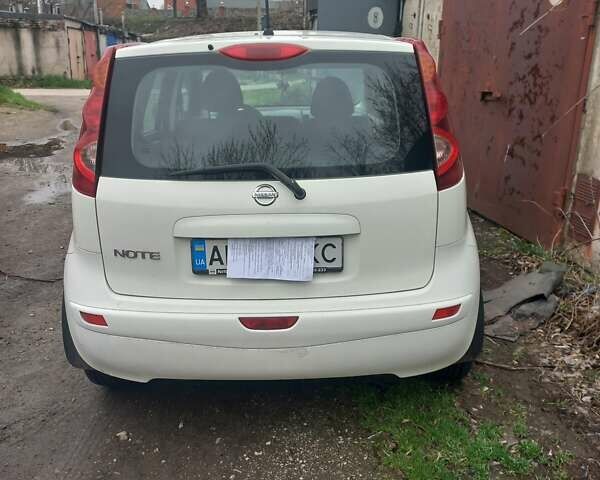 Білий Ніссан Ноут, об'ємом двигуна 1.4 л та пробігом 170 тис. км за 6800 $, фото 17 на Automoto.ua