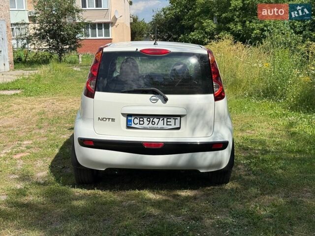 Белый Ниссан Ноут, объемом двигателя 1.6 л и пробегом 240 тыс. км за 6600 $, фото 5 на Automoto.ua