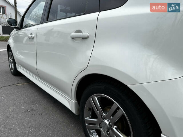 Білий Ніссан Ноут, об'ємом двигуна 1.6 л та пробігом 104 тис. км за 7600 $, фото 9 на Automoto.ua