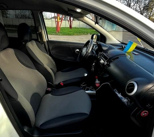 Білий Ніссан Ноут, об'ємом двигуна 1.39 л та пробігом 270 тис. км за 5500 $, фото 10 на Automoto.ua