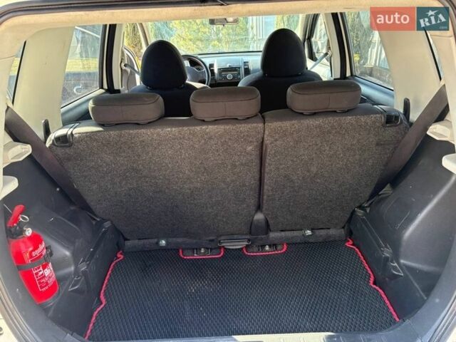 Білий Ніссан Ноут, об'ємом двигуна 1.6 л та пробігом 233 тис. км за 7000 $, фото 6 на Automoto.ua