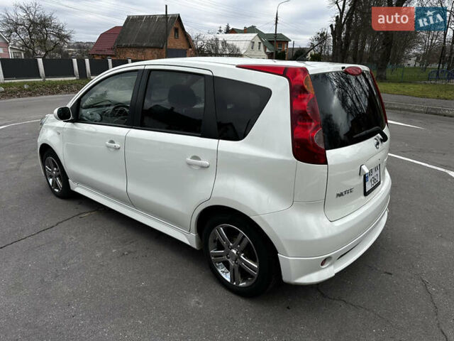 Білий Ніссан Ноут, об'ємом двигуна 1.6 л та пробігом 104 тис. км за 7600 $, фото 7 на Automoto.ua