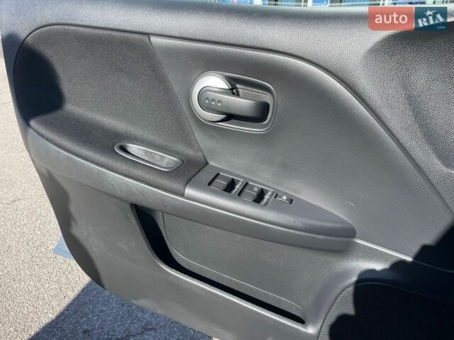 Белый Ниссан Ноут, объемом двигателя 1.6 л и пробегом 279 тыс. км за 6490 $, фото 13 на Automoto.ua