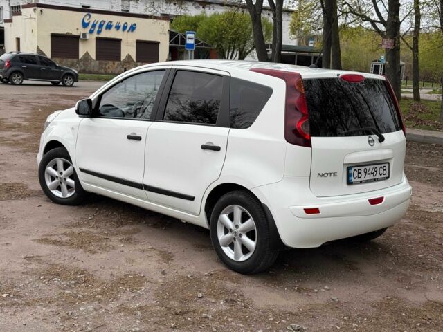 Белый Ниссан Ноут, объемом двигателя 1.6 л и пробегом 145 тыс. км за 7800 $, фото 3 на Automoto.ua