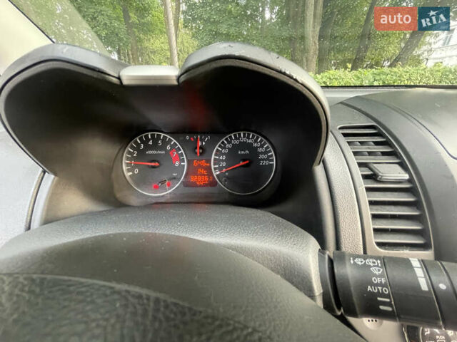 Ниссан Ноут 2012 в Житомире на Automoto.ua Белый Ниссан Ноут, объемом двигателя 1.39 л и пробегом 320 тыс. км за 4700 $, фото 11 на Automoto.ua