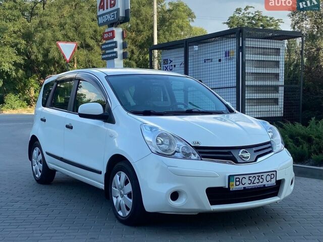 Білий Ніссан Ноут, об'ємом двигуна 1.6 л та пробігом 52 тис. км за 7700 $, фото 12 на Automoto.ua
