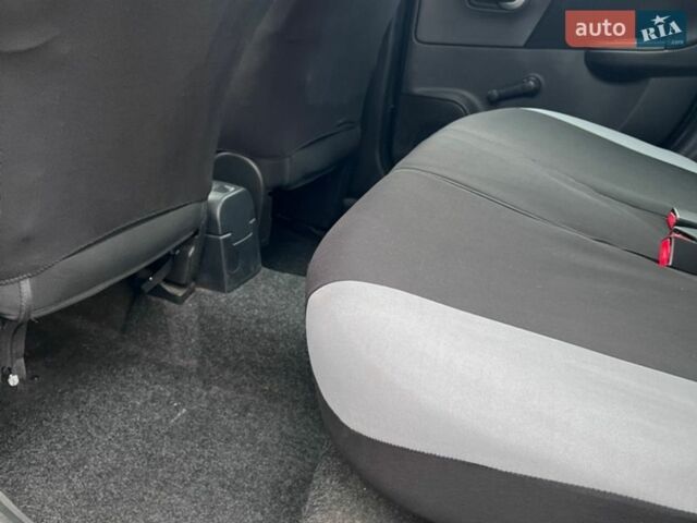 Белый Ниссан Ноут, объемом двигателя 1.46 л и пробегом 340 тыс. км за 4650 $, фото 4 на Automoto.ua