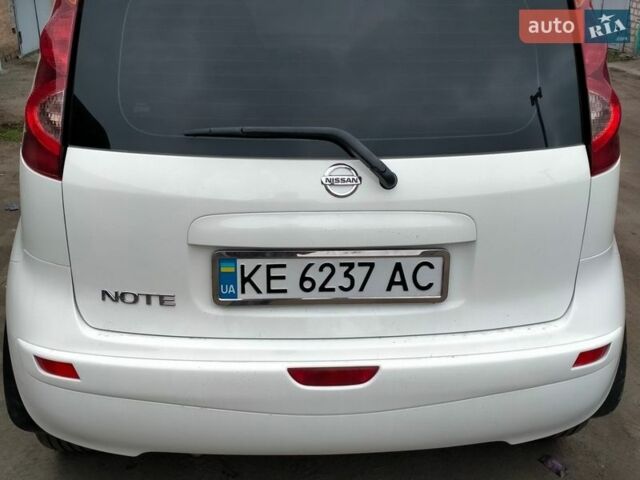 Белый Ниссан Ноут, объемом двигателя 1.4 л и пробегом 109 тыс. км за 7000 $, фото 3 на Automoto.ua
