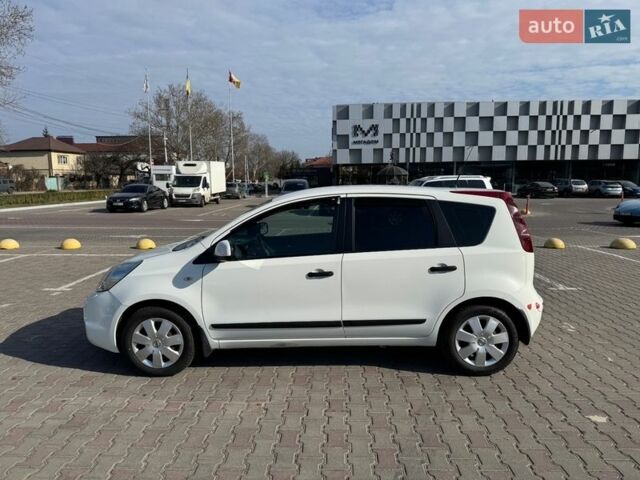 Белый Ниссан Ноут, объемом двигателя 1.39 л и пробегом 129 тыс. км за 8000 $, фото 6 на Automoto.ua