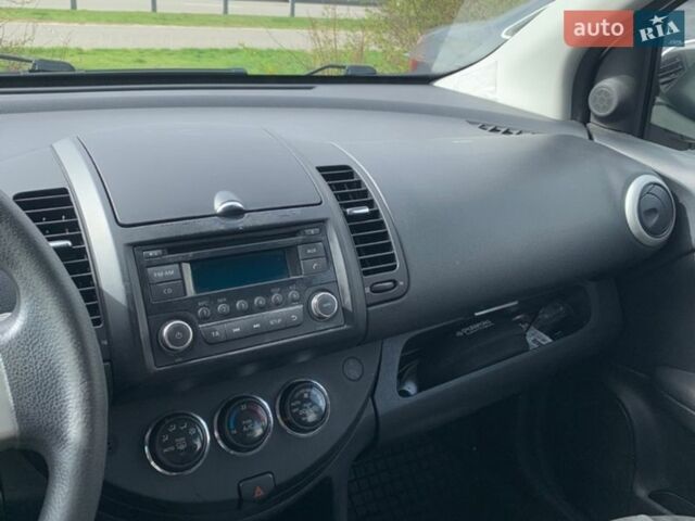 Белый Ниссан Ноут, объемом двигателя 1.6 л и пробегом 111 тыс. км за 7800 $, фото 7 на Automoto.ua