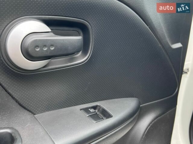 Белый Ниссан Ноут, объемом двигателя 1.46 л и пробегом 340 тыс. км за 4650 $, фото 16 на Automoto.ua