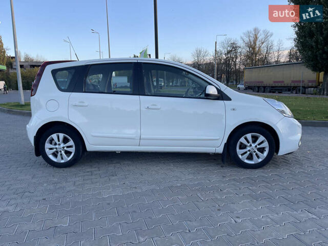 Білий Ніссан Ноут, об'ємом двигуна 1.6 л та пробігом 187 тис. км за 7500 $, фото 6 на Automoto.ua