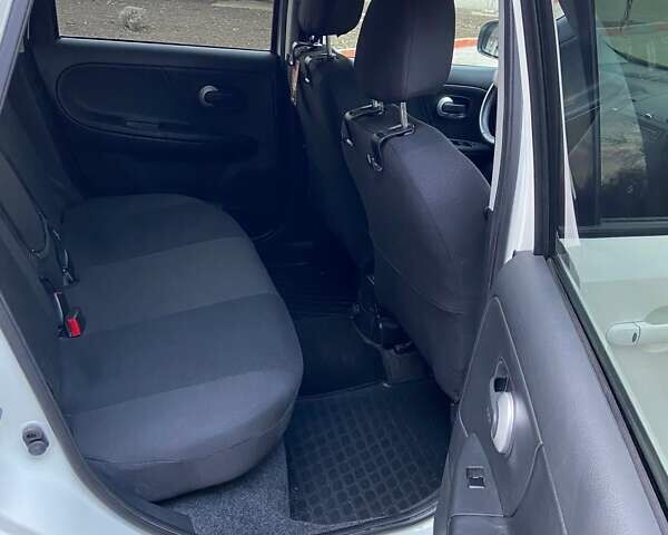 Белый Ниссан Ноут, объемом двигателя 1.39 л и пробегом 134 тыс. км за 7800 $, фото 8 на Automoto.ua