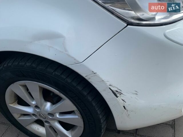 Белый Ниссан Ноут, объемом двигателя 1.6 л и пробегом 111 тыс. км за 7800 $, фото 4 на Automoto.ua