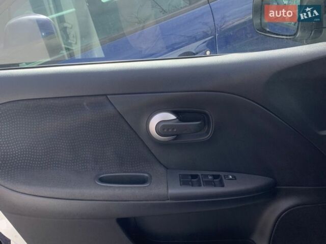 Белый Ниссан Ноут, объемом двигателя 1.6 л и пробегом 111 тыс. км за 7800 $, фото 8 на Automoto.ua