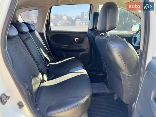 Белый Ниссан Ноут, объемом двигателя 1.39 л и пробегом 170 тыс. км за 5900 $, фото 10 на Automoto.ua