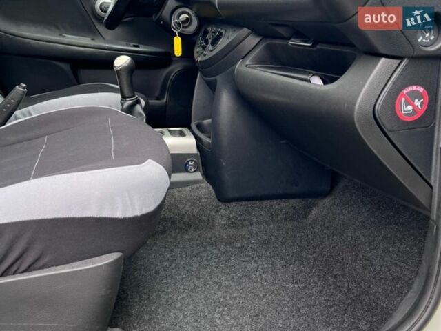 Белый Ниссан Ноут, объемом двигателя 1.46 л и пробегом 340 тыс. км за 4650 $, фото 6 на Automoto.ua