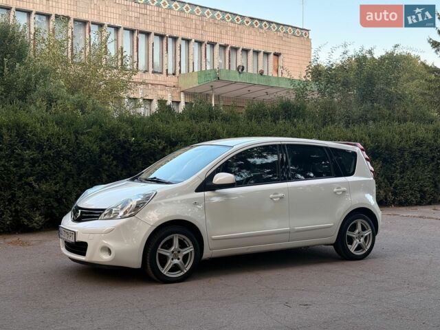 Белый Ниссан Ноут, объемом двигателя 1.5 л и пробегом 143 тыс. км за 6800 $, фото 4 на Automoto.ua