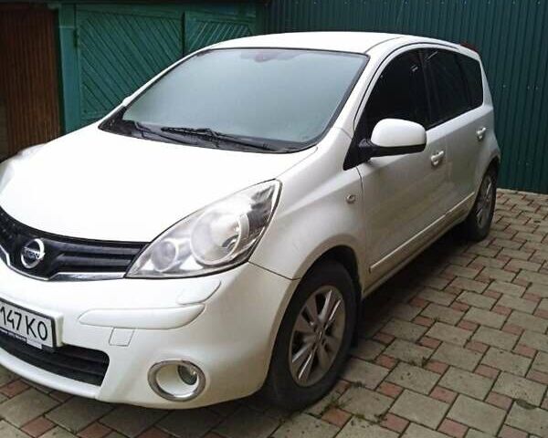 Білий Ніссан Ноут, об'ємом двигуна 1.39 л та пробігом 115 тис. км за 6000 $, фото 3 на Automoto.ua