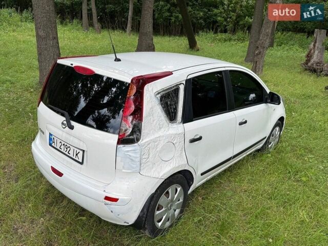 Білий Ніссан Ноут, об'ємом двигуна 1.39 л та пробігом 317 тис. км за 3000 $, фото 8 на Automoto.ua