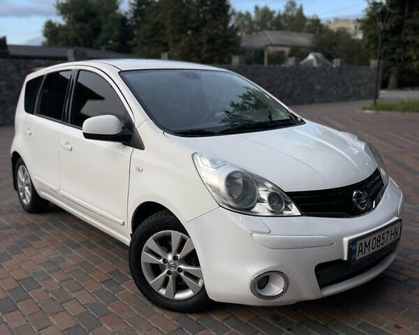 Ниссан Ноут 2012 в Житомире на Automoto.ua Белый Ниссан Ноут, объемом двигателя 1.39 л и пробегом 320 тыс. км за 4700 $, фото 23 на Automoto.ua