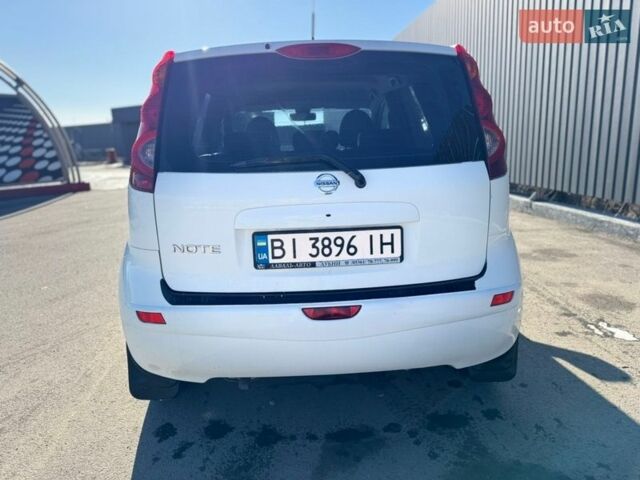 Белый Ниссан Ноут, объемом двигателя 1.39 л и пробегом 170 тыс. км за 5900 $, фото 4 на Automoto.ua