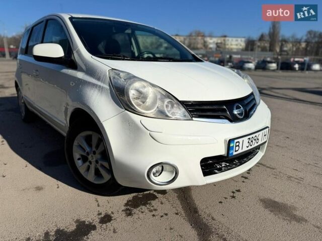 Білий Ніссан Ноут, об'ємом двигуна 1.39 л та пробігом 130 тис. км за 6300 $, фото 1 на Automoto.ua