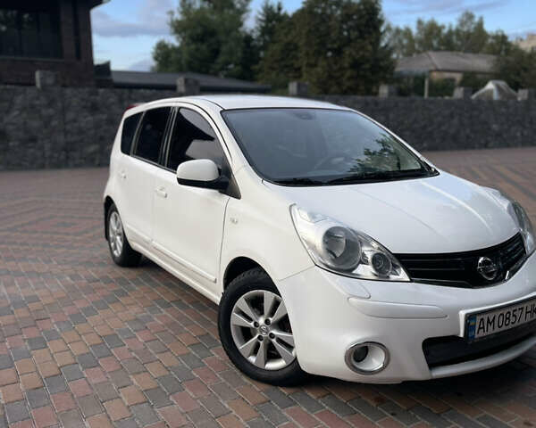 Ниссан Ноут 2012 в Житомире на Automoto.ua Белый Ниссан Ноут, объемом двигателя 1.39 л и пробегом 320 тыс. км за 4700 $, фото 36 на Automoto.ua