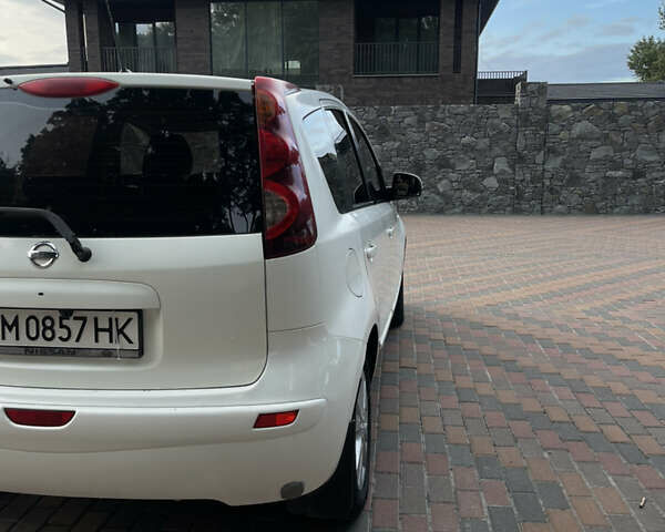 Ниссан Ноут 2012 в Житомире на Automoto.ua Белый Ниссан Ноут, объемом двигателя 1.39 л и пробегом 320 тыс. км за 4700 $, фото 34 на Automoto.ua