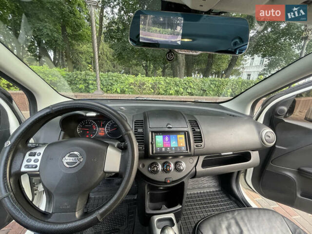 Ниссан Ноут 2012 в Житомире на Automoto.ua Белый Ниссан Ноут, объемом двигателя 1.39 л и пробегом 320 тыс. км за 4700 $, фото 15 на Automoto.ua