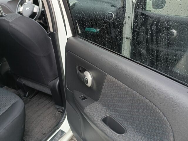 Белый Ниссан Ноут, объемом двигателя 1.5 л и пробегом 63 тыс. км за 8100 $, фото 7 на Automoto.ua