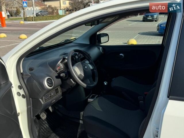 Белый Ниссан Ноут, объемом двигателя 1.39 л и пробегом 129 тыс. км за 8000 $, фото 16 на Automoto.ua