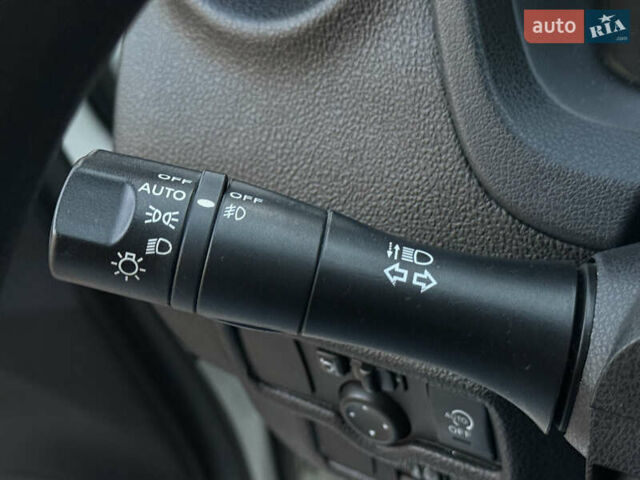 Белый Ниссан Ноут, объемом двигателя 1.2 л и пробегом 161 тыс. км за 7900 $, фото 56 на Automoto.ua