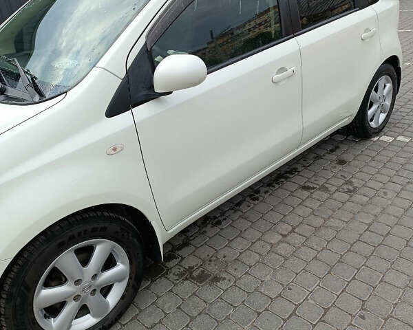 Белый Ниссан Ноут, объемом двигателя 1.5 л и пробегом 63 тыс. км за 7800 $, фото 2 на Automoto.ua
