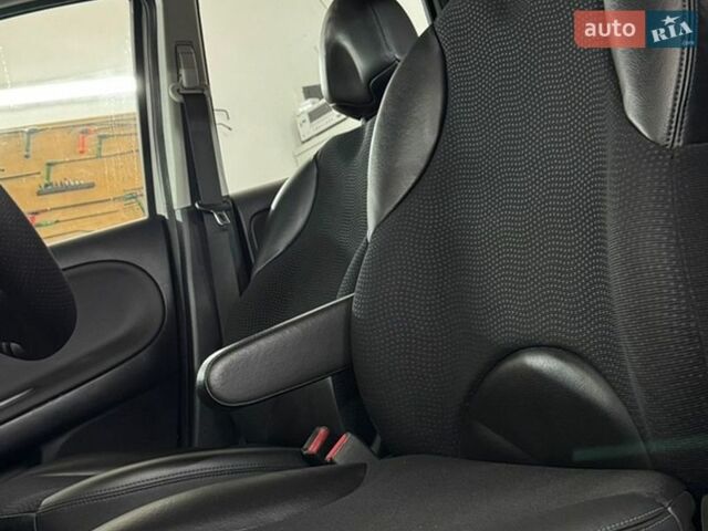 Белый Ниссан Ноут, объемом двигателя 1.6 л и пробегом 112 тыс. км за 9999 $, фото 10 на Automoto.ua
