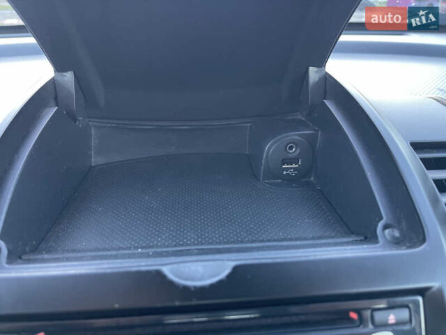 Білий Ніссан Ноут, об'ємом двигуна 1.6 л та пробігом 187 тис. км за 7500 $, фото 20 на Automoto.ua