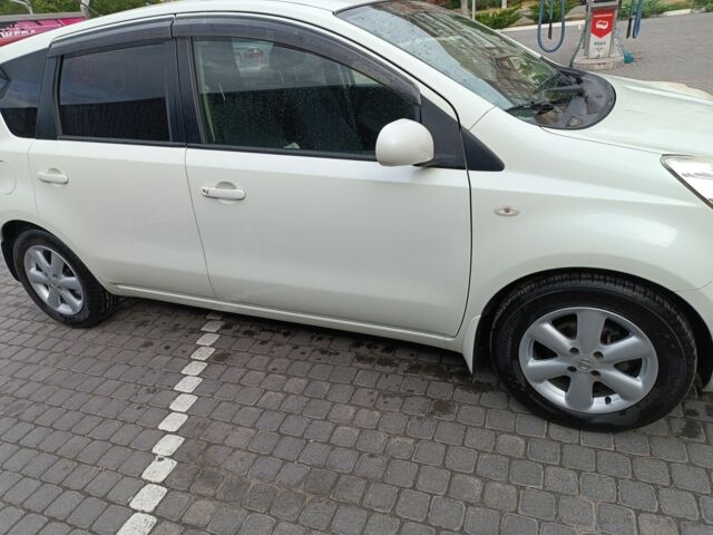 Белый Ниссан Ноут, объемом двигателя 1.5 л и пробегом 63 тыс. км за 8100 $, фото 2 на Automoto.ua