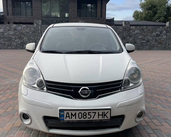 Ниссан Ноут 2012 в Житомире на Automoto.ua Белый Ниссан Ноут, объемом двигателя 1.39 л и пробегом 320 тыс. км за 4700 $, фото 7 на Automoto.ua