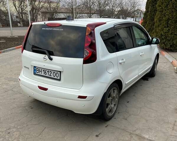Белый Ниссан Ноут, объемом двигателя 1.39 л и пробегом 134 тыс. км за 7800 $, фото 6 на Automoto.ua