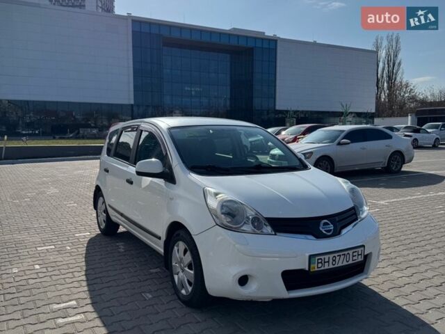 Белый Ниссан Ноут, объемом двигателя 1.39 л и пробегом 129 тыс. км за 8000 $, фото 8 на Automoto.ua