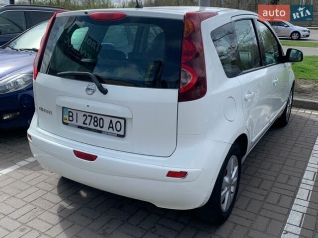 Белый Ниссан Ноут, объемом двигателя 1.6 л и пробегом 111 тыс. км за 7800 $, фото 2 на Automoto.ua