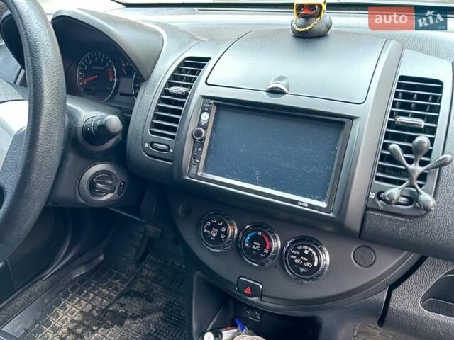 Білий Ніссан Ноут, об'ємом двигуна 1.39 л та пробігом 178 тис. км за 6100 $, фото 3 на Automoto.ua